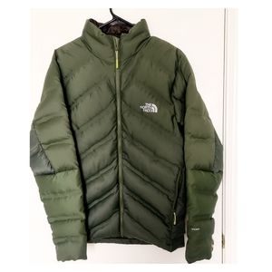 NWOT The North Face 700 Puffer Jacket